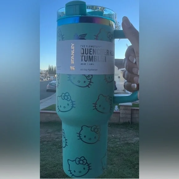Stanley 40 oz water bottle hello kitty mint teal - Picture 2 of 2
